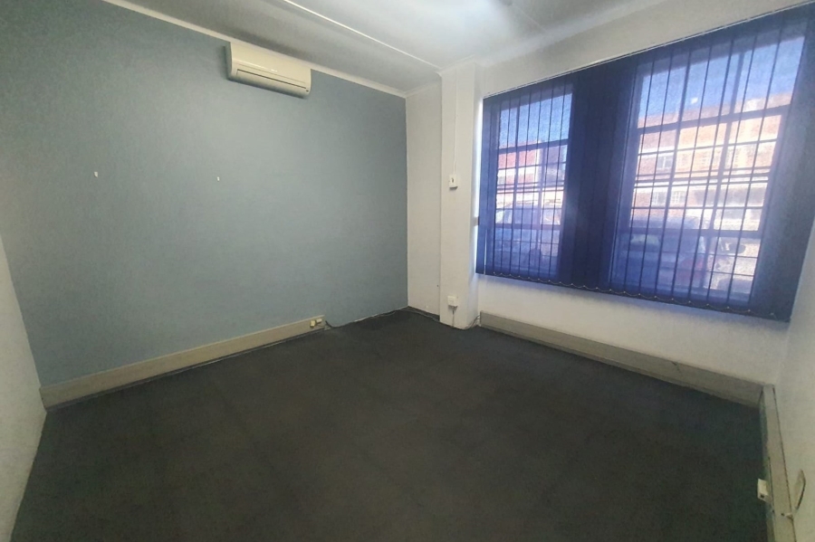 To Let commercial Property for Rent in Sidwell Eastern Cape